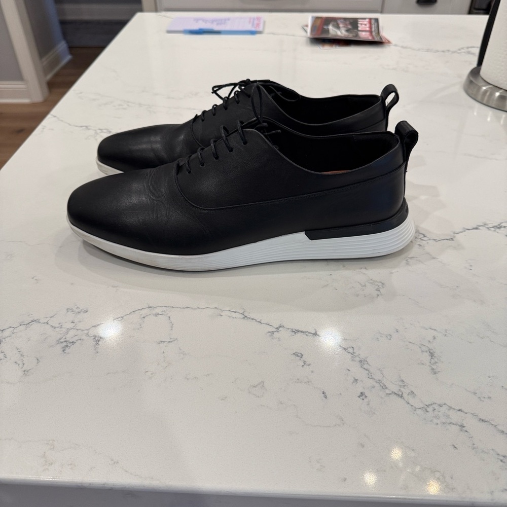 Wolf and Shepherd Black Crossover Derby Shoes